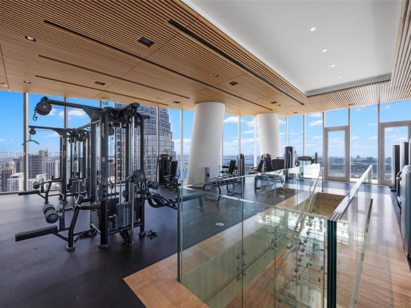 300 Biscayne Blvd Way 805, Miami FL 33131