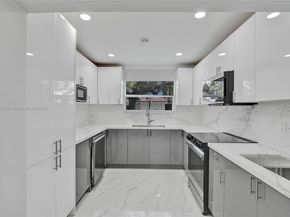 740 NE 181st St, Miami FL 33162
