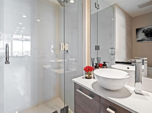 650 NE 32nd St 4405, Miami FL 33137