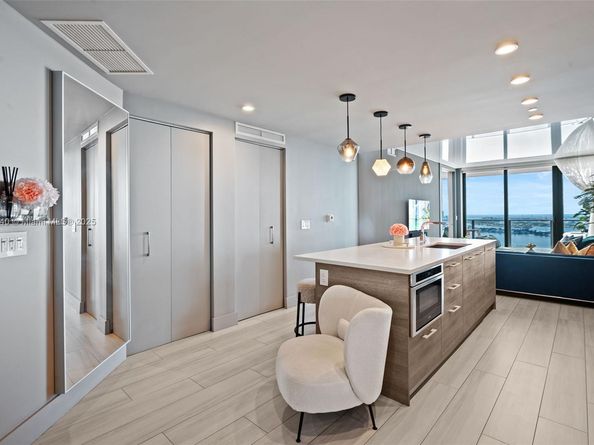 650 NE 32nd St 4405, Miami FL 33137