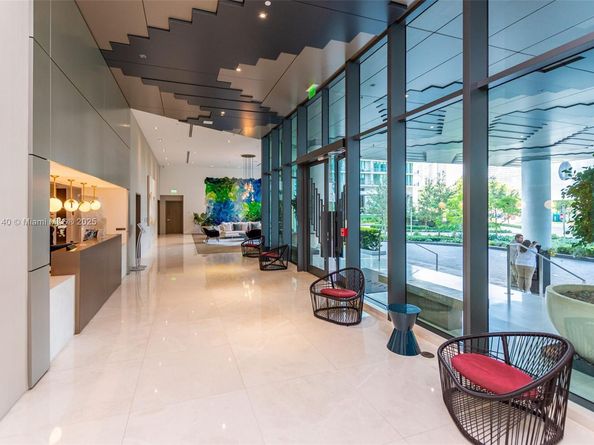 650 NE 32nd St 4405, Miami FL 33137