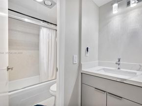 3731 N Country Club Dr 521, Aventura FL 33180