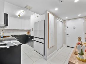 3731 N Country Club Dr 521, Aventura FL 33180