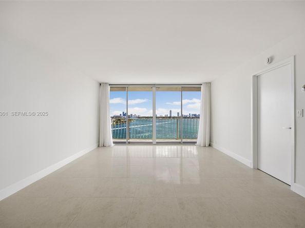 7601 E Treasure Dr 1119, North Bay Village FL 33141