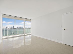 7601 E Treasure Dr 1119, North Bay Village FL 33141