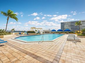 7601 E Treasure Dr 1119, North Bay Village FL 33141