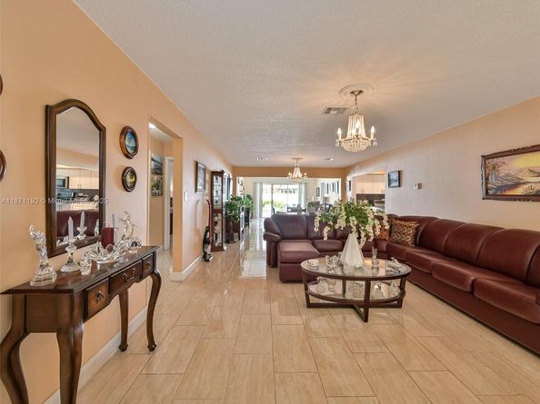 104 N 31st Ct, Hollywood FL 33021
