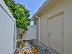 104 N 31st Ct, Hollywood FL 33021