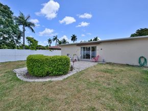 104 N 31st Ct, Hollywood FL 33021