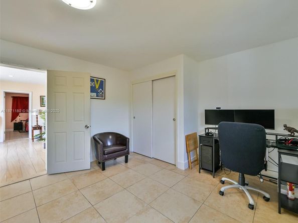 104 N 31st Ct, Hollywood FL 33021