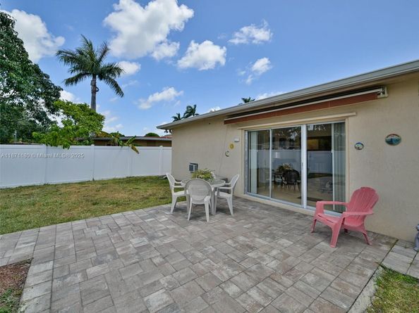104 N 31st Ct, Hollywood FL 33021