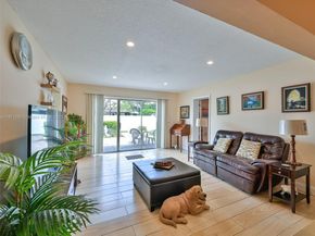104 N 31st Ct, Hollywood FL 33021