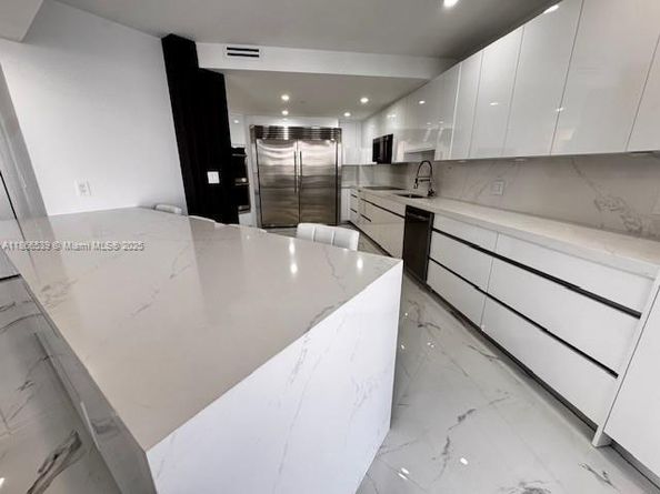 4000 Island Blvd 2301, Aventura FL 33160