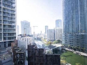 475 Brickell Ave 1715, Miami FL 33131