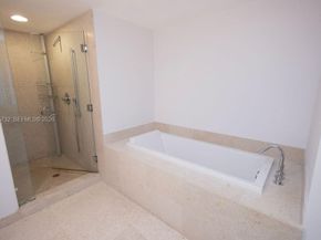 475 Brickell Ave 1715, Miami FL 33131