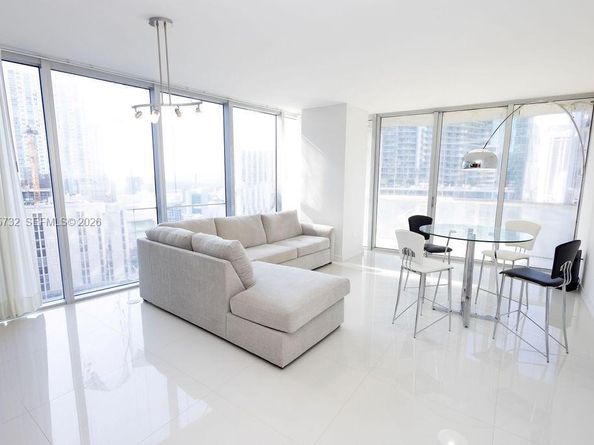 475 Brickell Ave 1715, Miami FL 33131