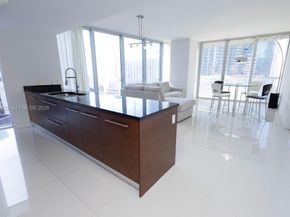 475 Brickell Ave 1715, Miami FL 33131