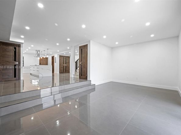 3807 NE 166th St, North Miami Beach FL 33160