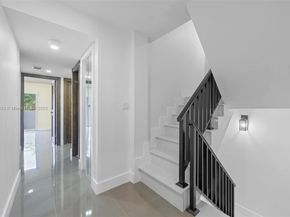 3807 NE 166th St, North Miami Beach FL 33160