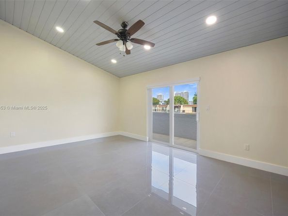 3807 NE 166th St, North Miami Beach FL 33160
