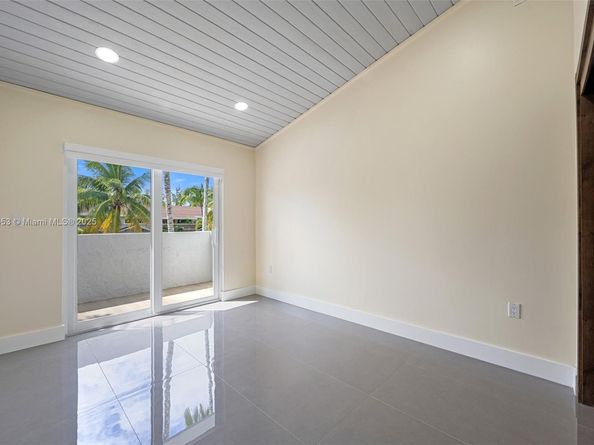3807 NE 166th St, North Miami Beach FL 33160