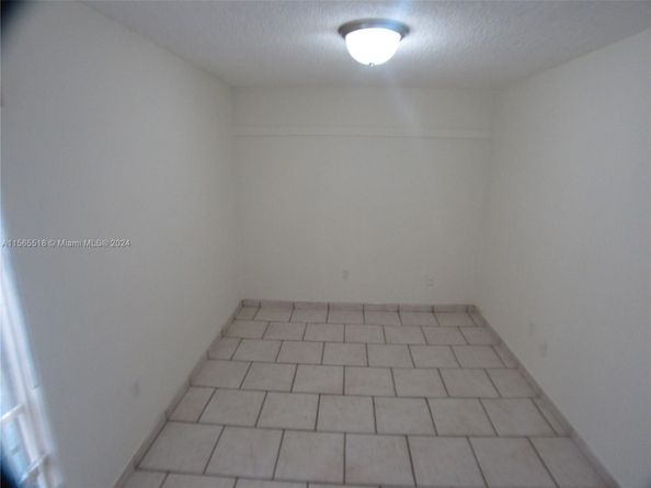 10 SW 108th Ave E8, Sweetwater FL 33174