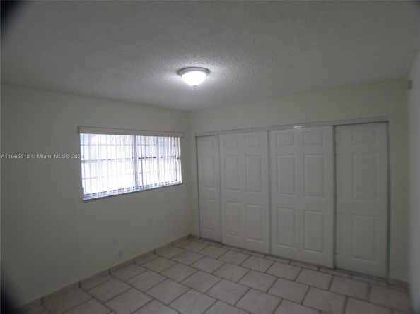 10 SW 108th Ave E8, Sweetwater FL 33174