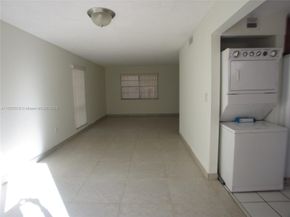 10 SW 108th Ave E8, Sweetwater FL 33174