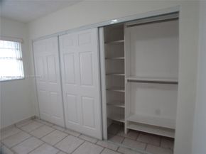 10 SW 108th Ave E8, Sweetwater FL 33174