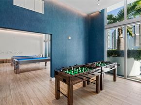 90 SW 3rd St 1205, Miami FL 33130