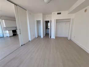 90 SW 3rd St 1205, Miami FL 33130