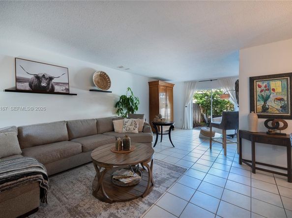 20801 SW 83rd Ave, Cutler Bay FL 33189