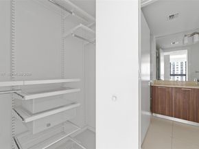 5252 NW 85th Ave 605, Doral FL 33166