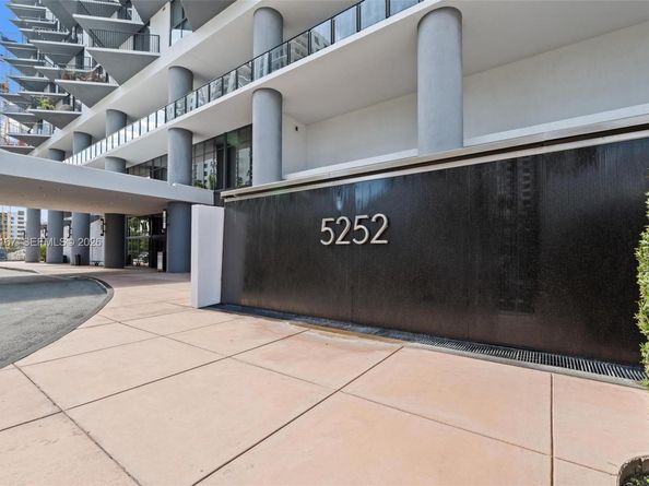 5252 NW 85th Ave 605, Doral FL 33166