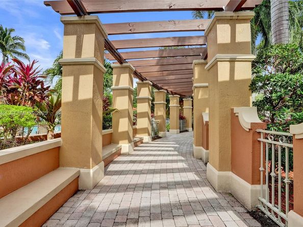 4909 Schooner Drive, Fort Lauderdale FL 33312