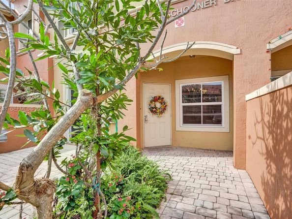 4909 Schooner Drive, Fort Lauderdale FL 33312