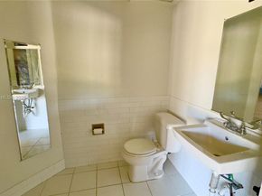 888 E Coast Ave, Lantana FL 33462