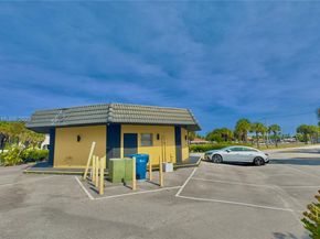 888 E Coast Ave, Lantana FL 33462