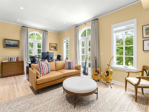 1004 Cotorro Ave, Coral Gables FL 33146