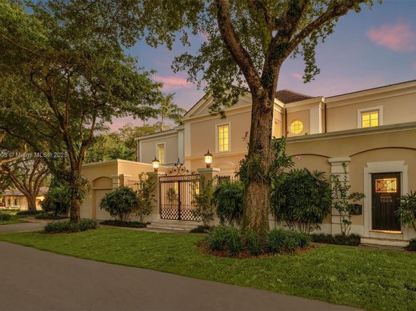1004 Cotorro Ave, Coral Gables FL 33146