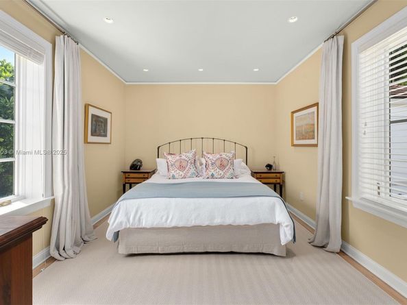 1004 Cotorro Ave, Coral Gables FL 33146