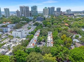 3067 Center St 17, Miami FL 33133