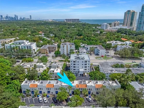 3067 Center St 17, Miami FL 33133