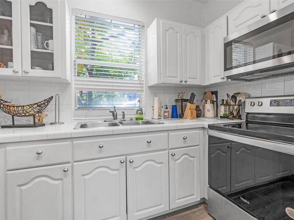 3067 Center St 17, Miami FL 33133