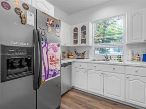 3067 Center St 17, Miami FL 33133