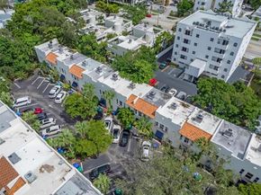 3067 Center St 17, Miami FL 33133