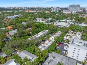 3067 Center St 17, Miami FL 33133