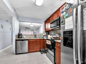 9000 NW 28th Dr 1207, Coral Springs FL 33065