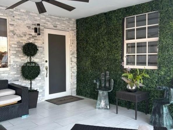 224 E 42nd St, Hialeah FL 33013