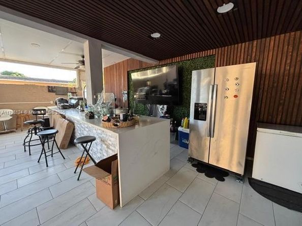 224 E 42nd St, Hialeah FL 33013